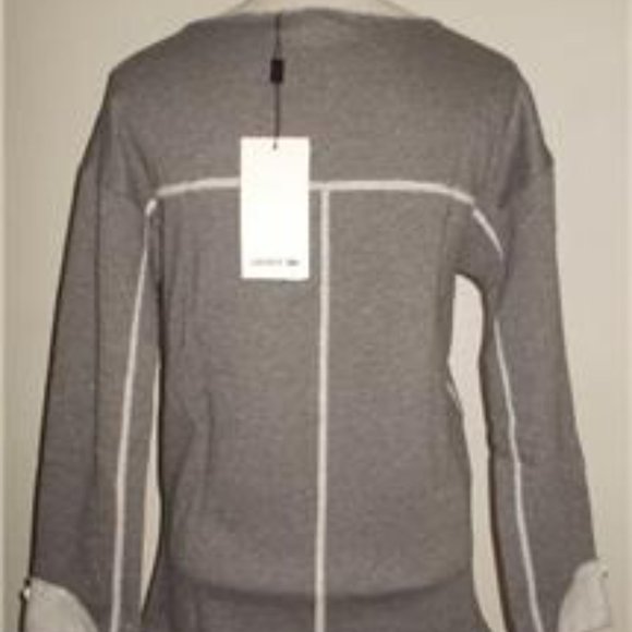 LACOSTE MISSES SIZE 6 / 38 FASHION SHORTS NAVY BLUE IN COLOR PLEATED FRONT SLIT - Picture 2 of 10